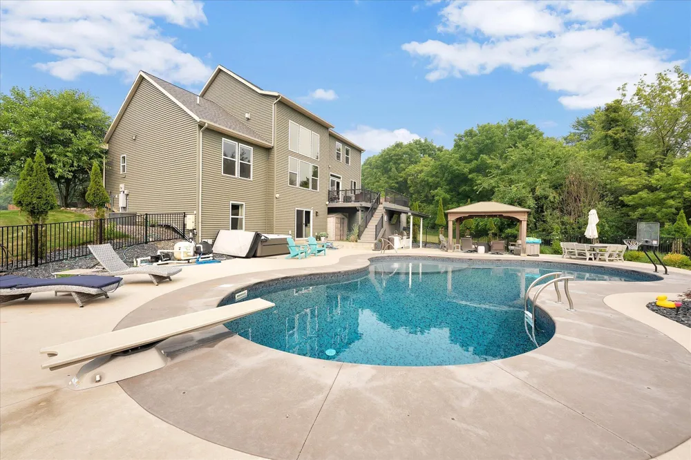 8911 Hopewell Drive NE Algoma Township, MI 49341
