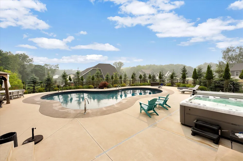 8911 Hopewell Drive NE Algoma Township, MI 49341