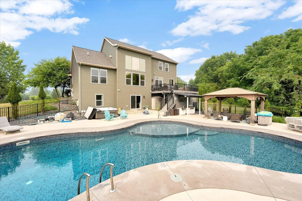 8911 Hopewell Drive NE Algoma Township, MI 49341