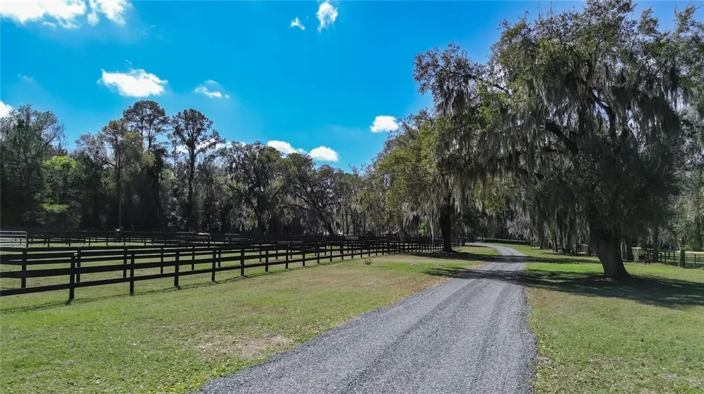 3245 NW 137TH PLACE Reddick, FL 32686