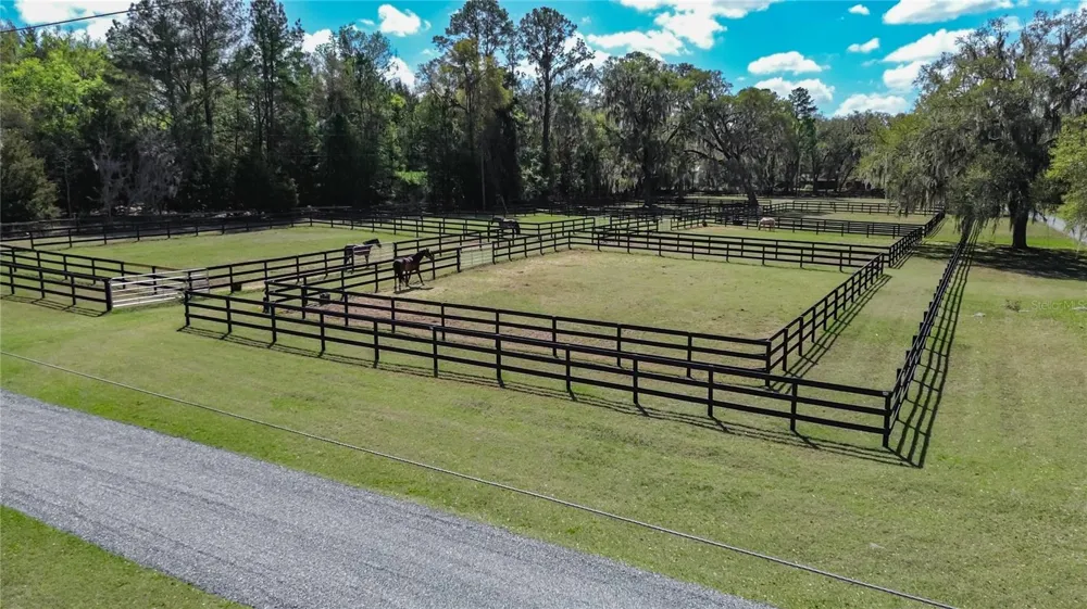 3245 NW 137TH PLACE Reddick, FL 32686