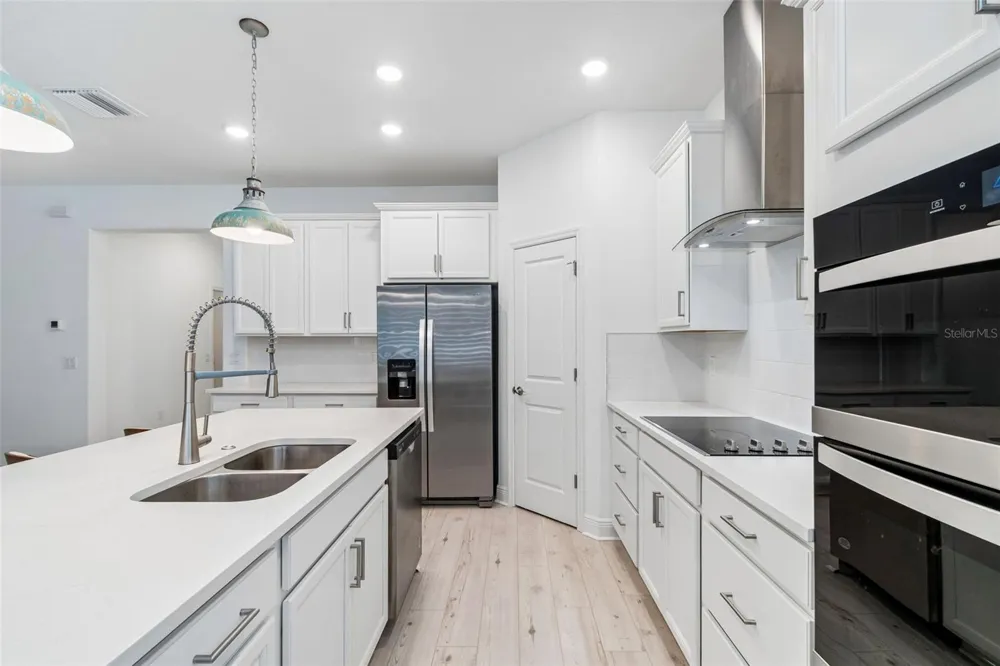 283 SAND CRANE WAY Tarpon Springs, FL 34689