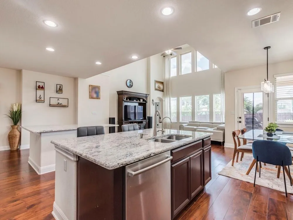 5720 Viejo Drive Austin, TX 78738
