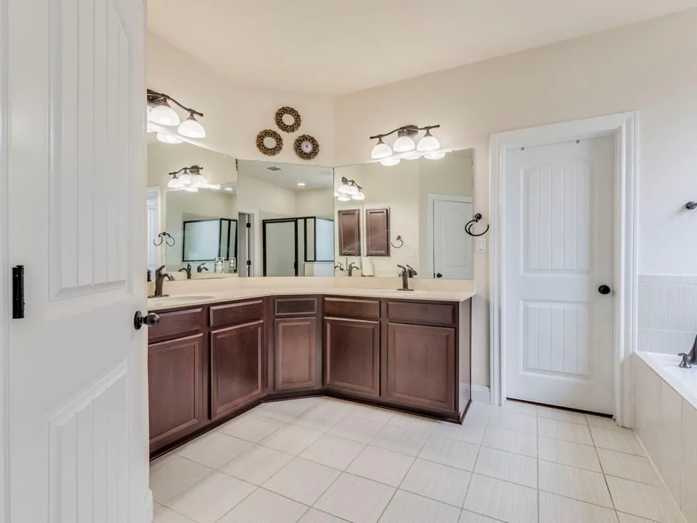 5720 Viejo Drive Austin, TX 78738
