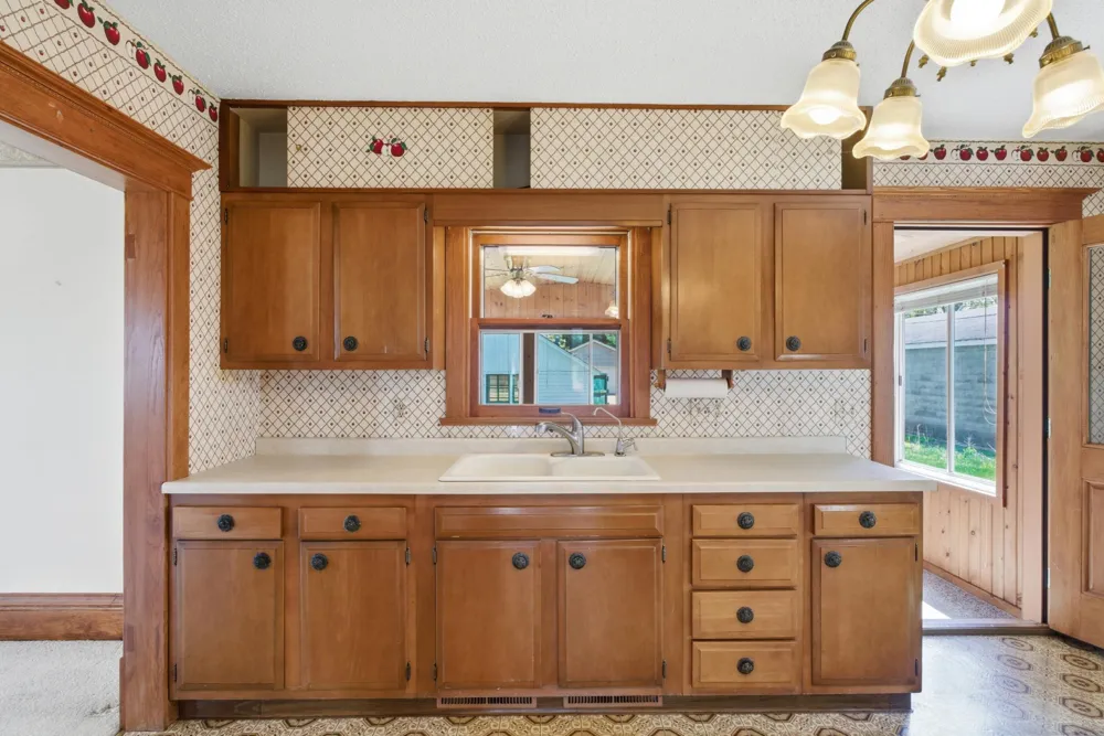 827 7th Avenue SW Faribault, MN 55021
