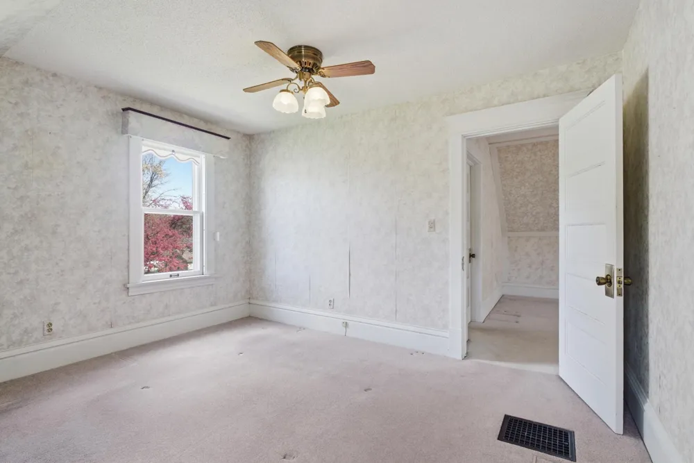 827 7th Avenue SW Faribault, MN 55021