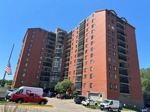 6500 Woodlake Drive #1104