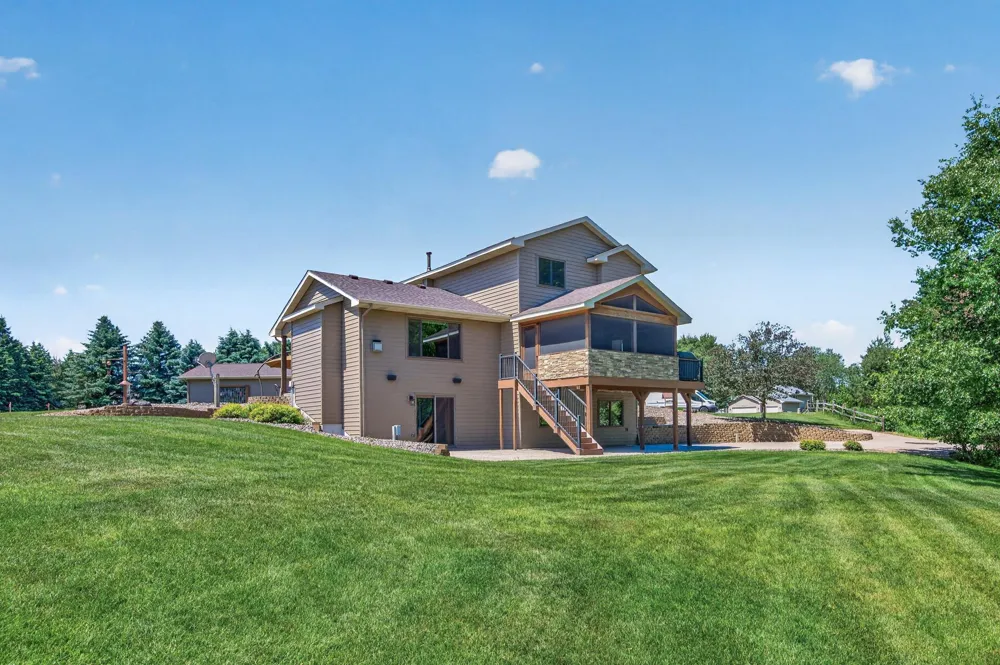 22617 Washington Court NE East Bethel, MN 55011