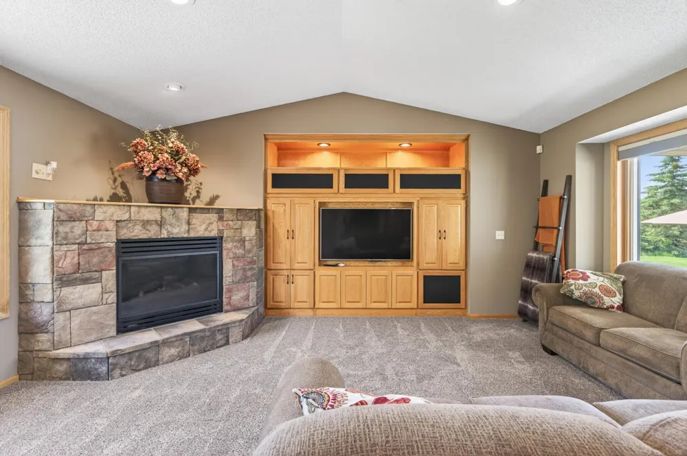 22617 Washington Court NE East Bethel, MN 55011
