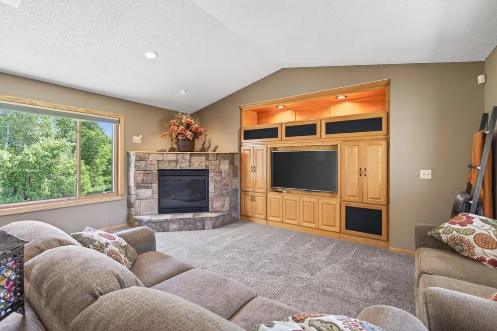 22617 Washington Court NE East Bethel, MN 55011