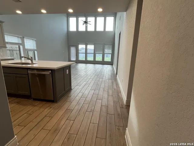 1904 Edgecreek Seguin, TX 78155