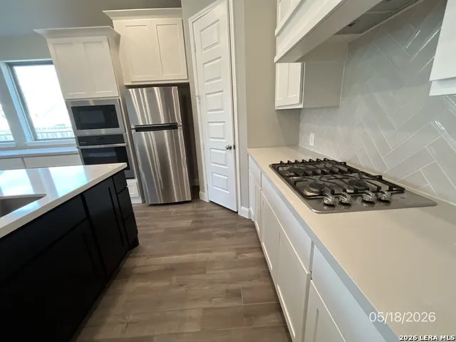 1904 Edgecreek Seguin, TX 78155