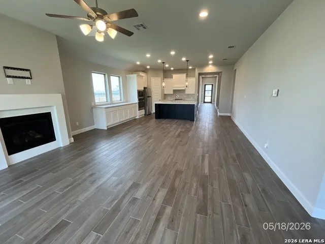 1904 Edgecreek Seguin, TX 78155