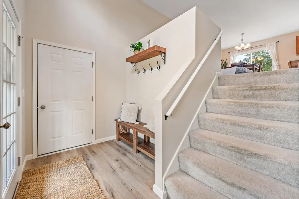 2103 Winston View Drive Cedar Springs, MI 49319
