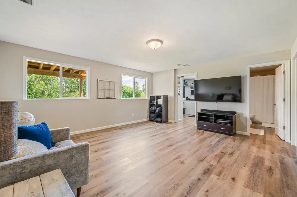 2103 Winston View Drive Cedar Springs, MI 49319