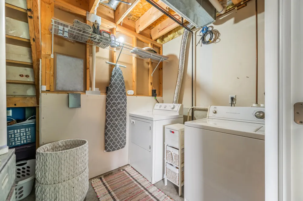 2103 Winston View Drive Cedar Springs, MI 49319