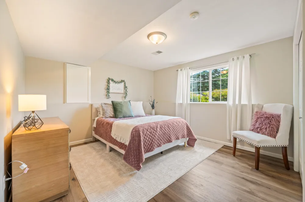 2103 Winston View Drive Cedar Springs, MI 49319