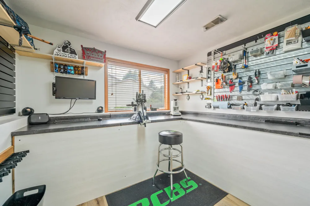 2103 Winston View Drive Cedar Springs, MI 49319