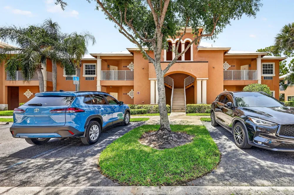 8326 Mulligan Circle #2123 Port St. Lucie, FL 34986