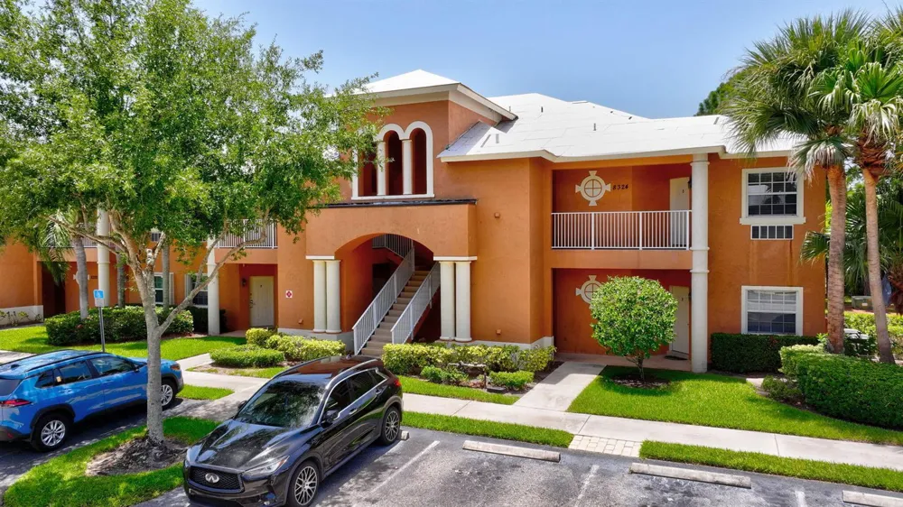 8326 Mulligan Circle #2123 Port St. Lucie, FL 34986