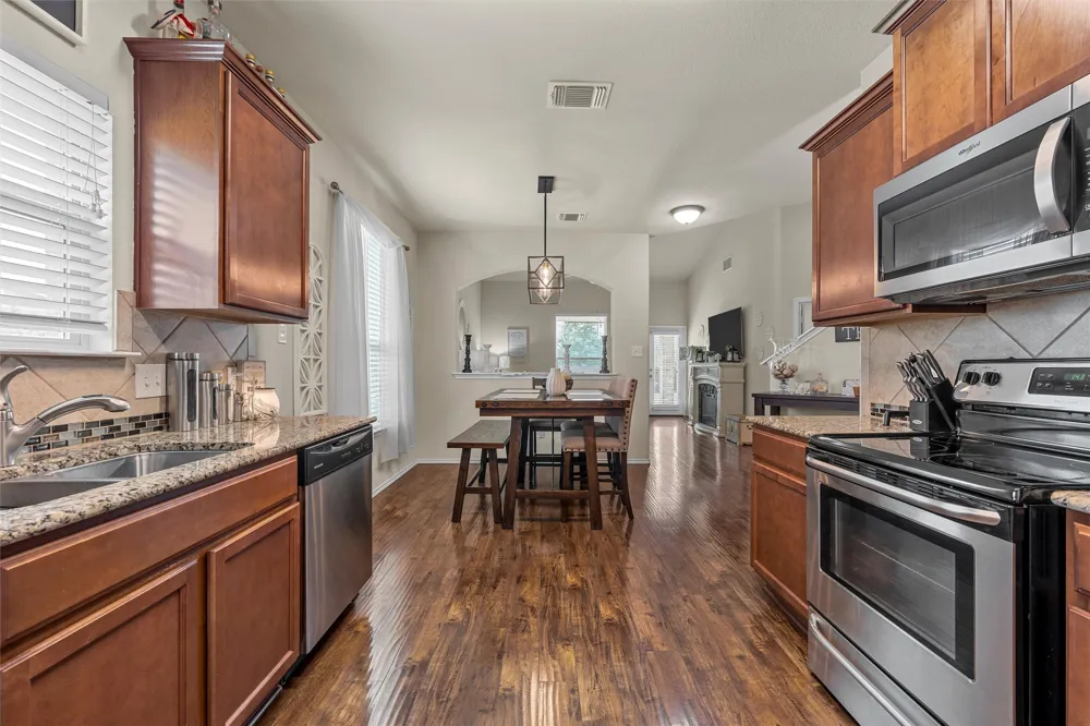 11333 Haggerman Drive Lorena, TX 76655