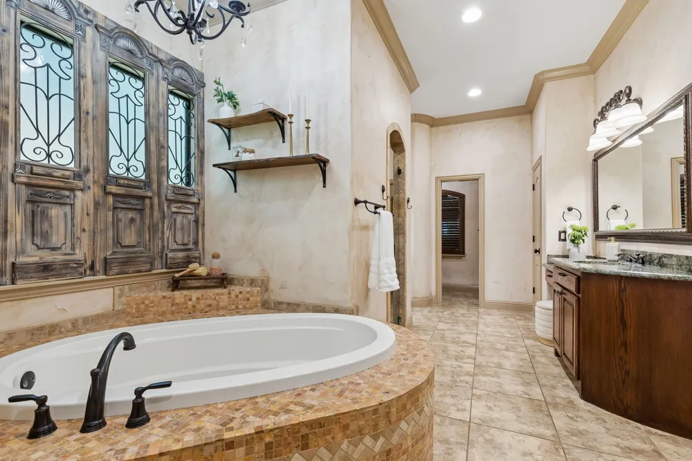 9 Eagle Point #A Azle, TX 76020