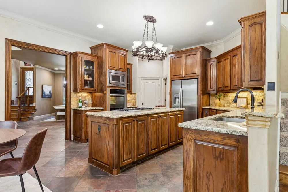 9 Eagle Point #A Azle, TX 76020