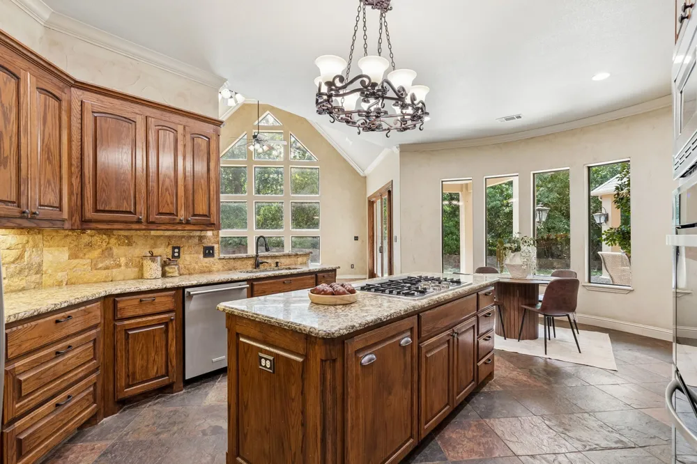 9 Eagle Point #A Azle, TX 76020