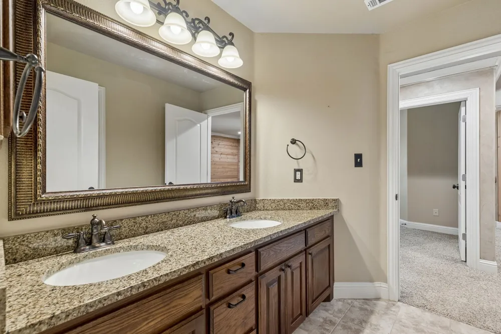 9 Eagle Point #A Azle, TX 76020