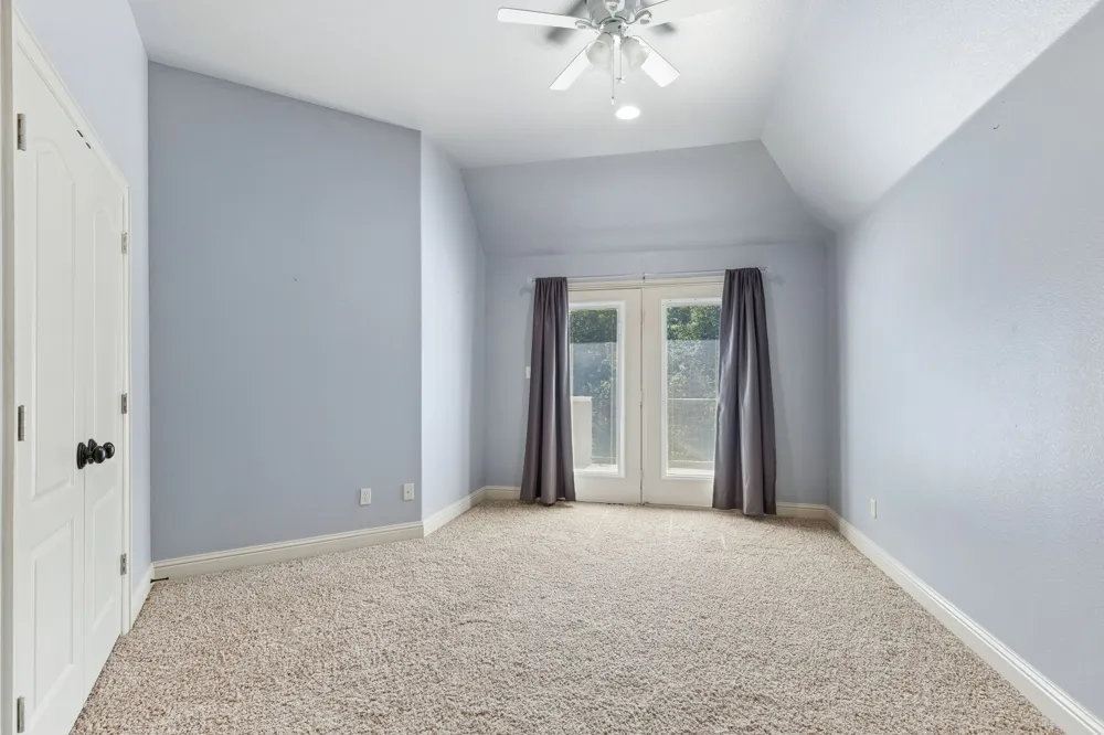 9 Eagle Point #A Azle, TX 76020