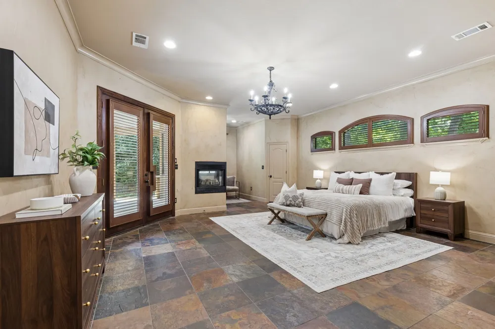 9 Eagle Point #A Azle, TX 76020