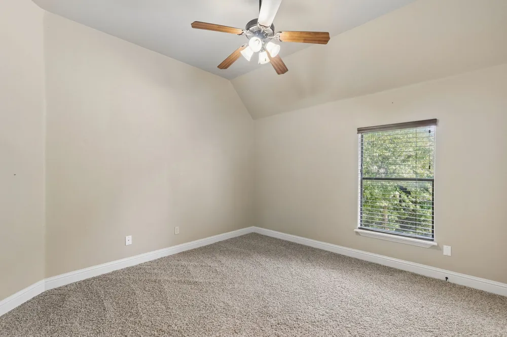 9 Eagle Point #A Azle, TX 76020