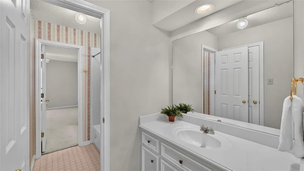 2011 Wickersham Drive Huntsville, TX 77340