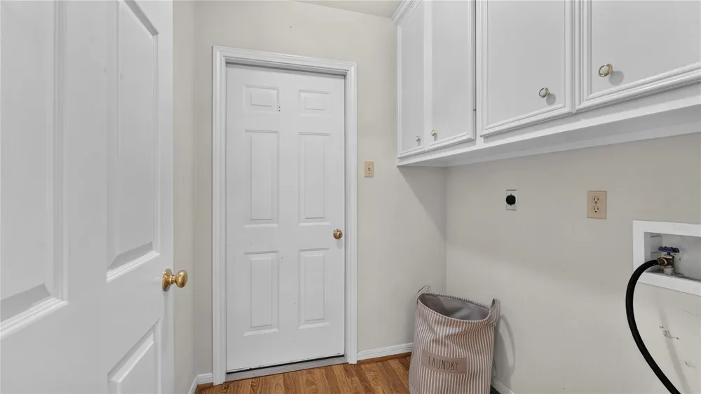 2011 Wickersham Drive Huntsville, TX 77340