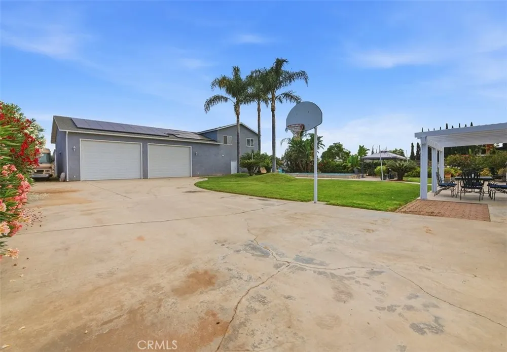 11087 58th Jurupa Valley, CA 91752