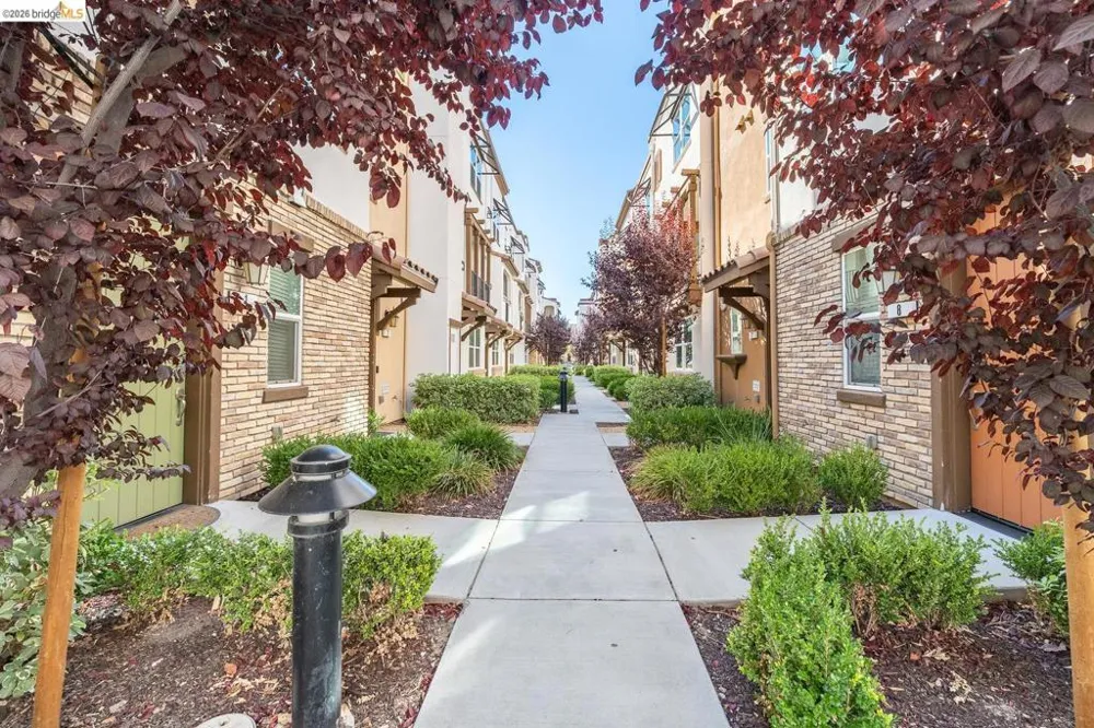 2731 Viterbo CT #UNIT 6 San Jose, CA 95111