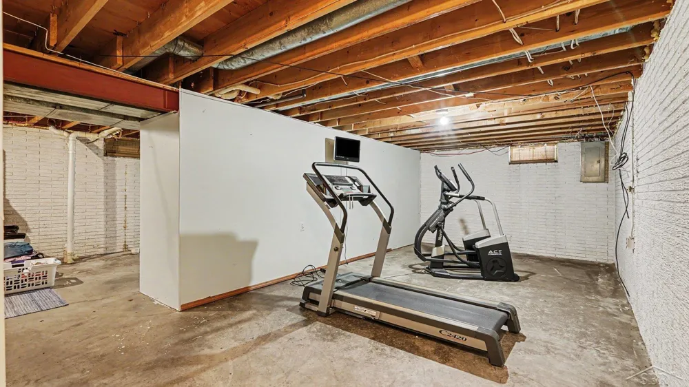 1383 Cranbrook Drive Saginaw Charter Township, MI 48638