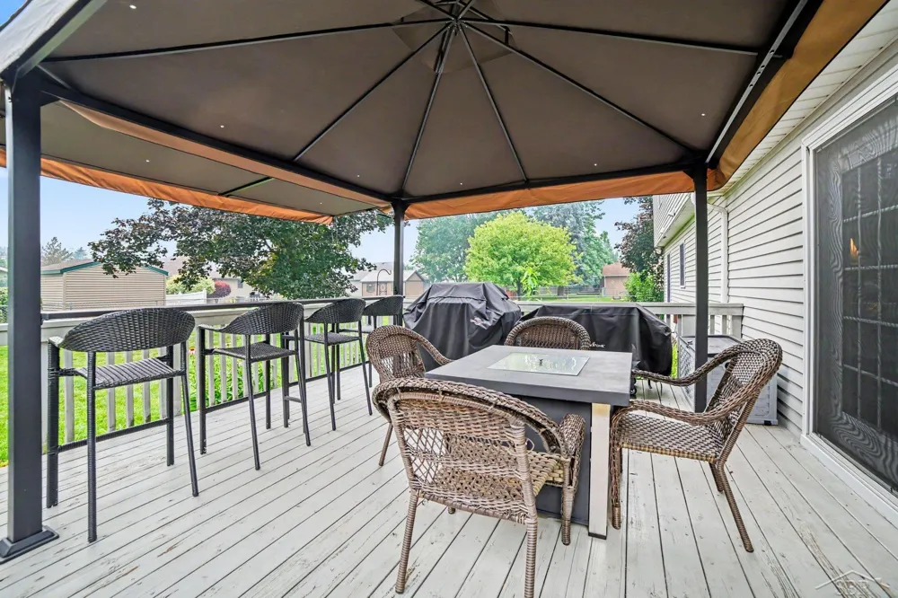1383 Cranbrook Drive Saginaw Charter Township, MI 48638