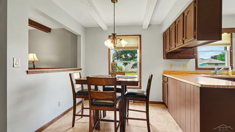 1383 Cranbrook Drive Saginaw Charter Township, MI 48638