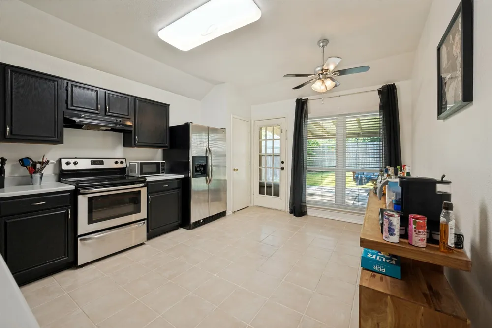 820 Wyndham Place Arlington, TX 76017