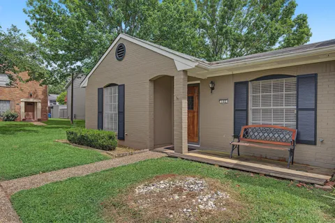 102 Malibu Drive