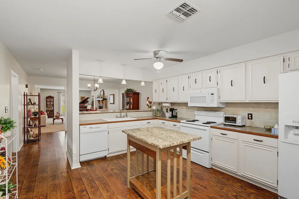 102 Malibu Drive Shreveport, LA 71115