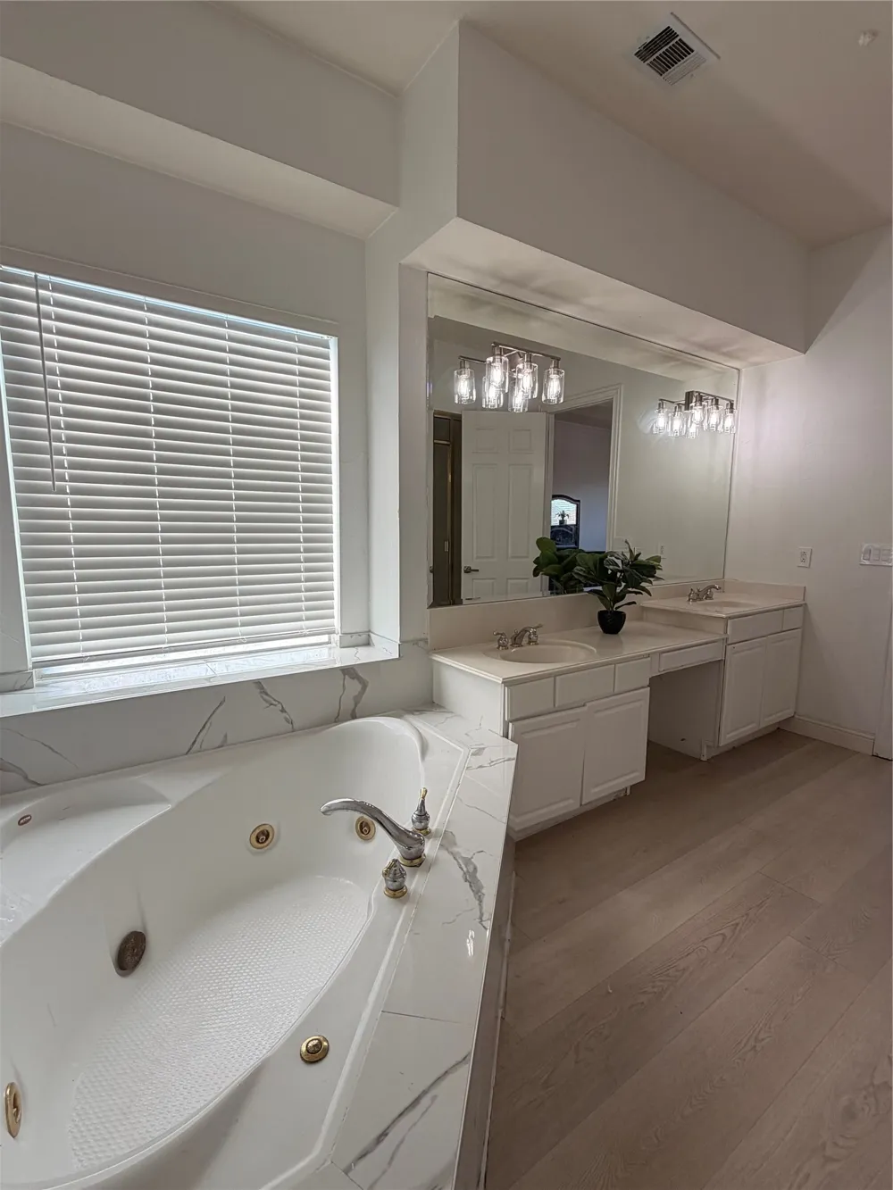 2301 Clearspring Drive S Irving, TX 75063