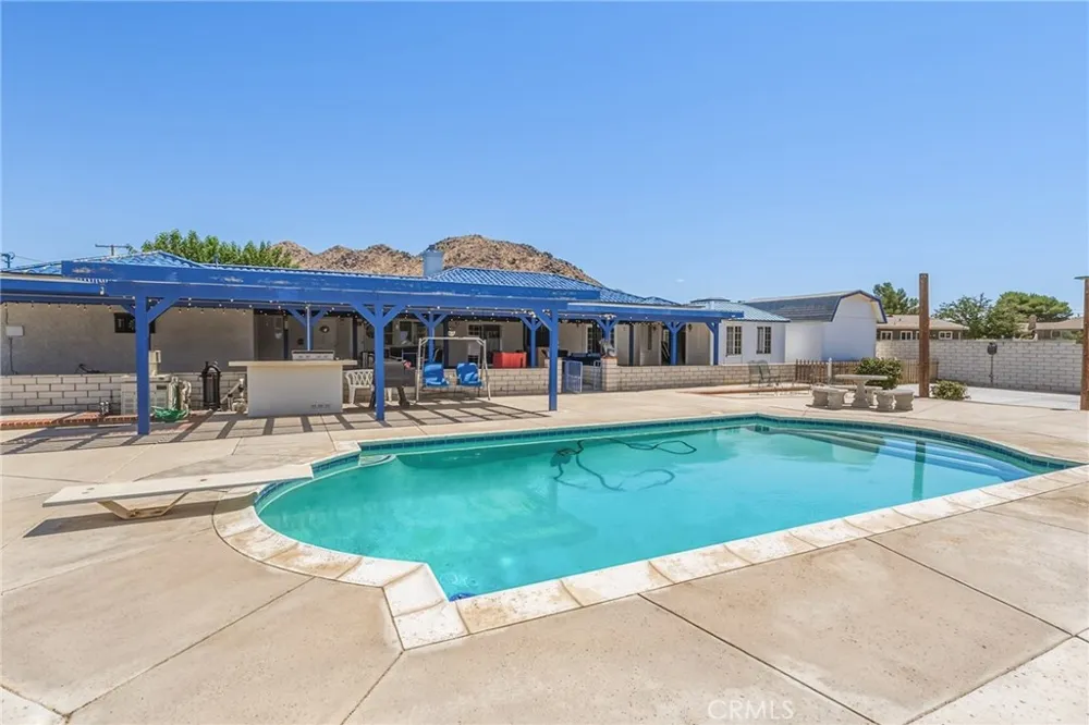 19475 US Highway 18 Apple Valley, CA 92307