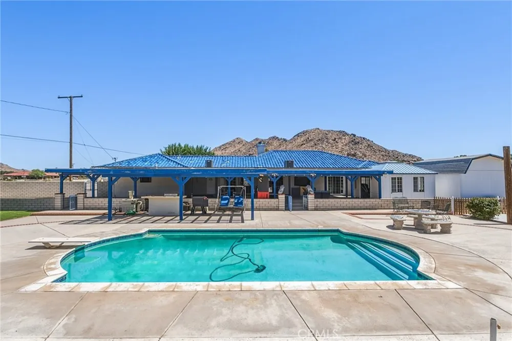 19475 US Highway 18 Apple Valley, CA 92307