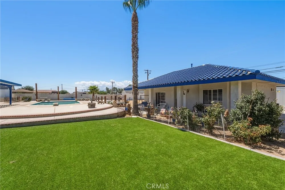 19475 US Highway 18 Apple Valley, CA 92307