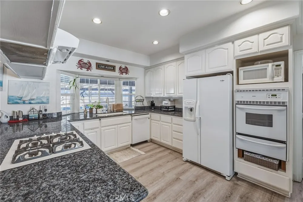 19475 US Highway 18 Apple Valley, CA 92307