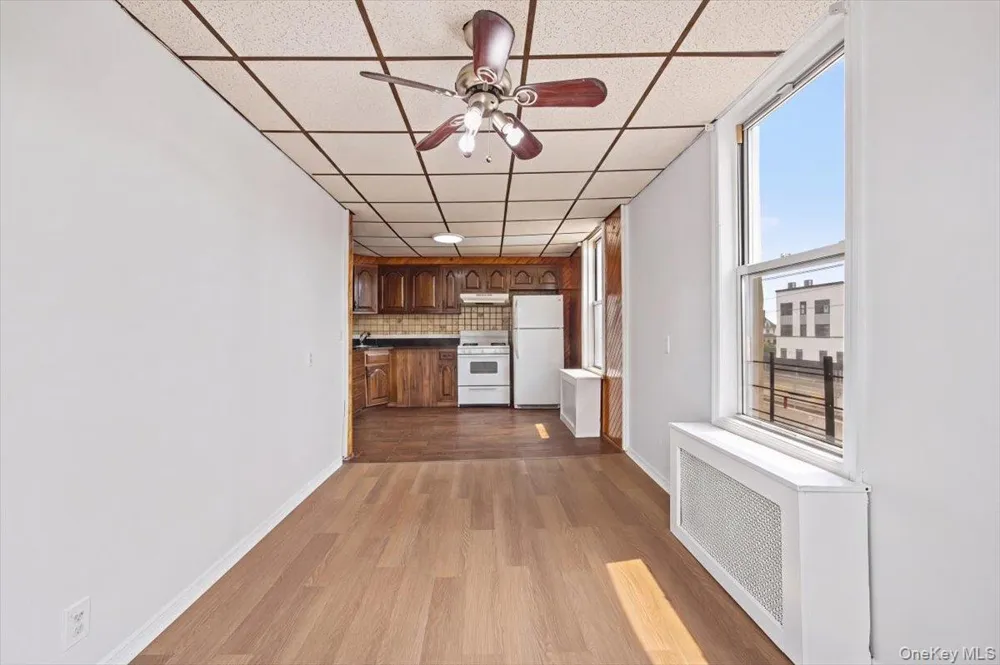 976 Sackett Avenue Bronx, NY 10462