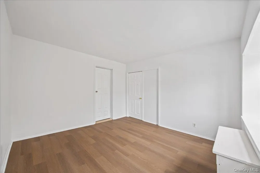 976 Sackett Avenue Bronx, NY 10462