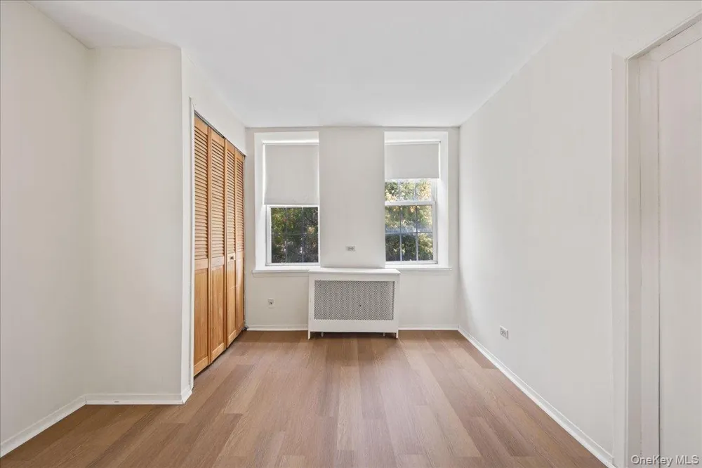976 Sackett Avenue Bronx, NY 10462